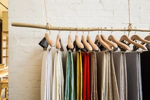 Cách giải quyết quần áo phơi trong nhà có mùi hôi
